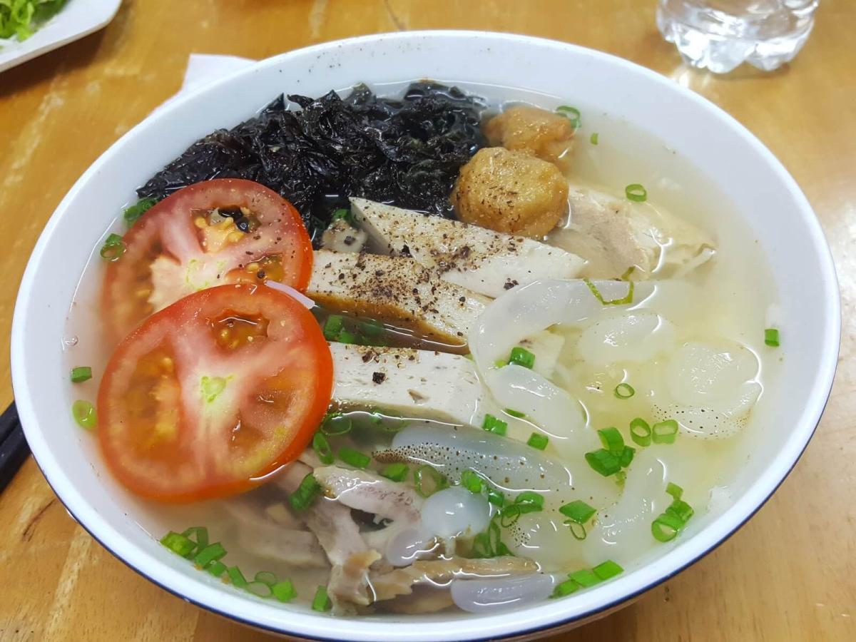 Vung Tau Delicacies: Jellyfish Noodles