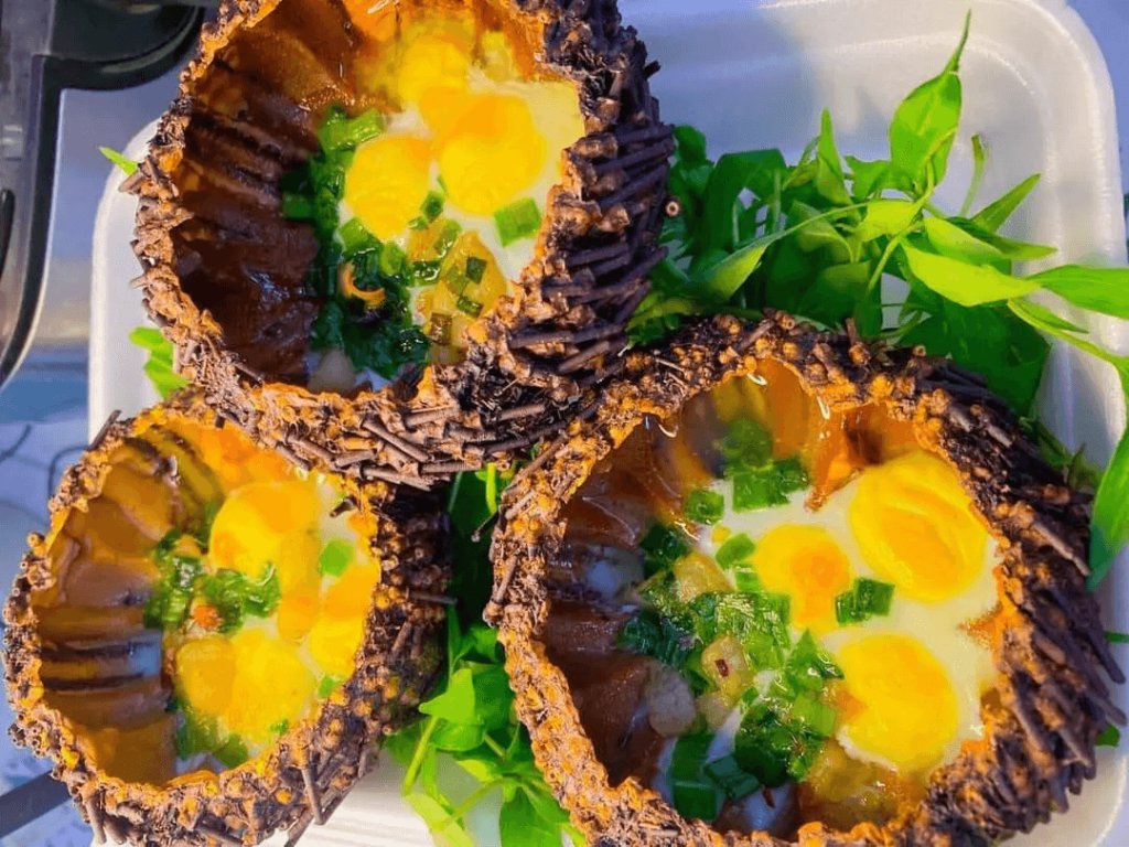 Top 10 delicacies in Phu Quoc - Sea urchin nhum bien