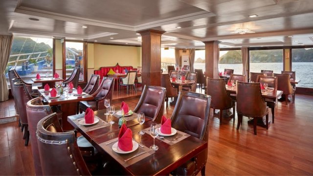Verdure Lotus Cruise Restaurant
