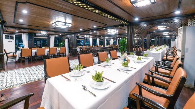 Victory Star Cruise Restaurants