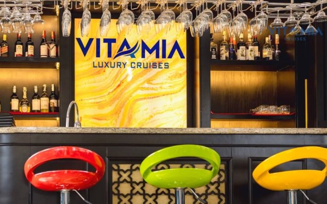 Vita Mia Luxury Cruise Bar