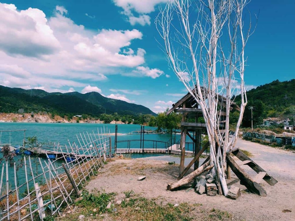 Vung Tau Tourist Attractions - Ba Ria Green Stone Lake
