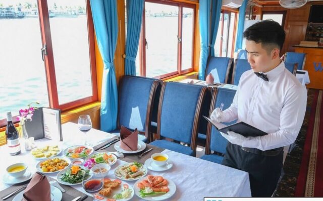 Wonderbay Halong Cruise Meals