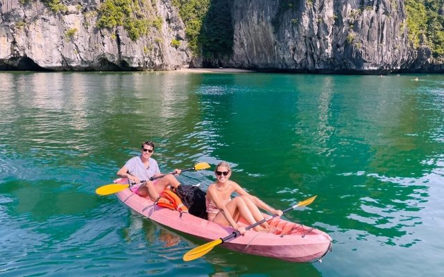Scarlet Pearl Cruise Kayaking Couple