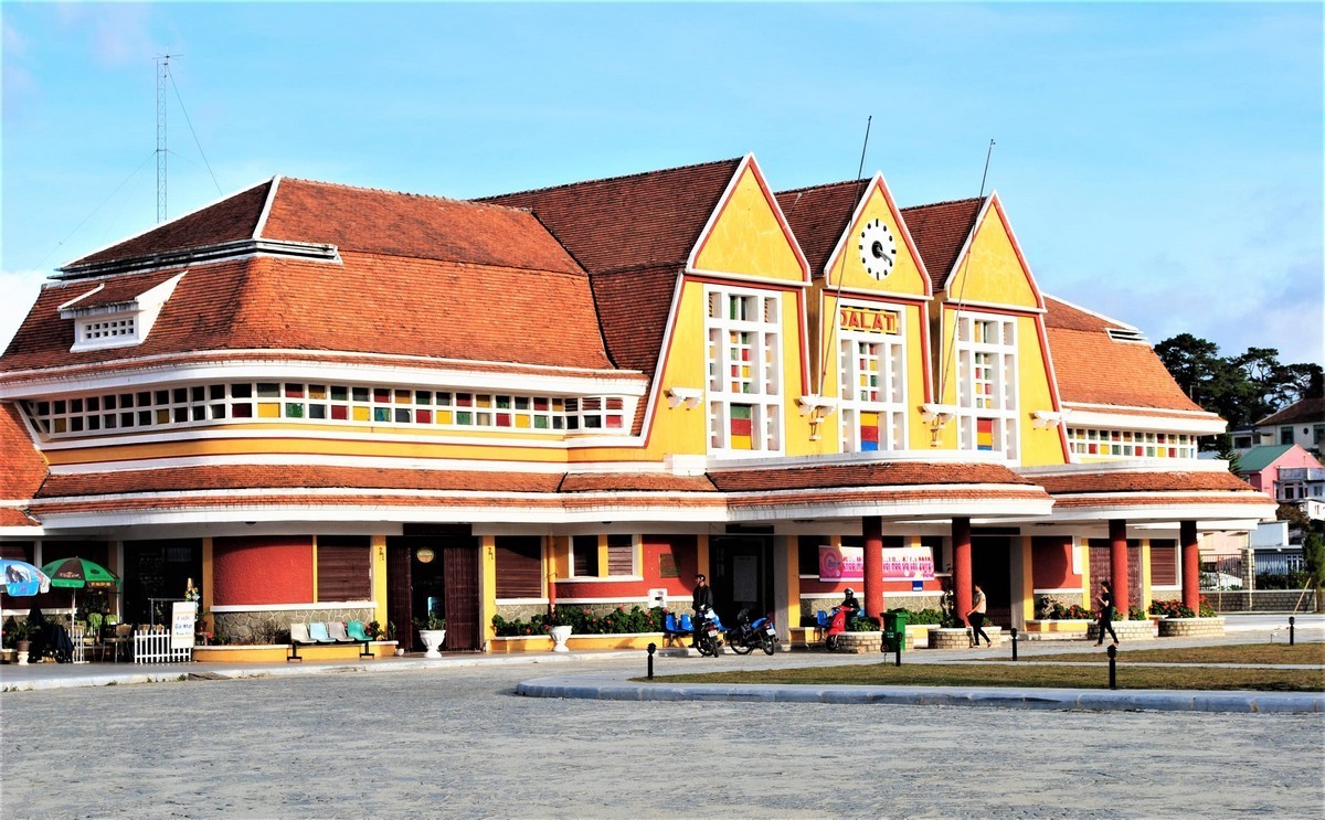Top 10 beautiful places in Da Lat - Dalat Railway Station
