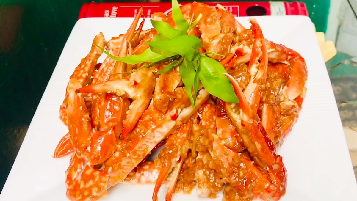 What to eat in Cua Lo: Blue Crab With Tamarind