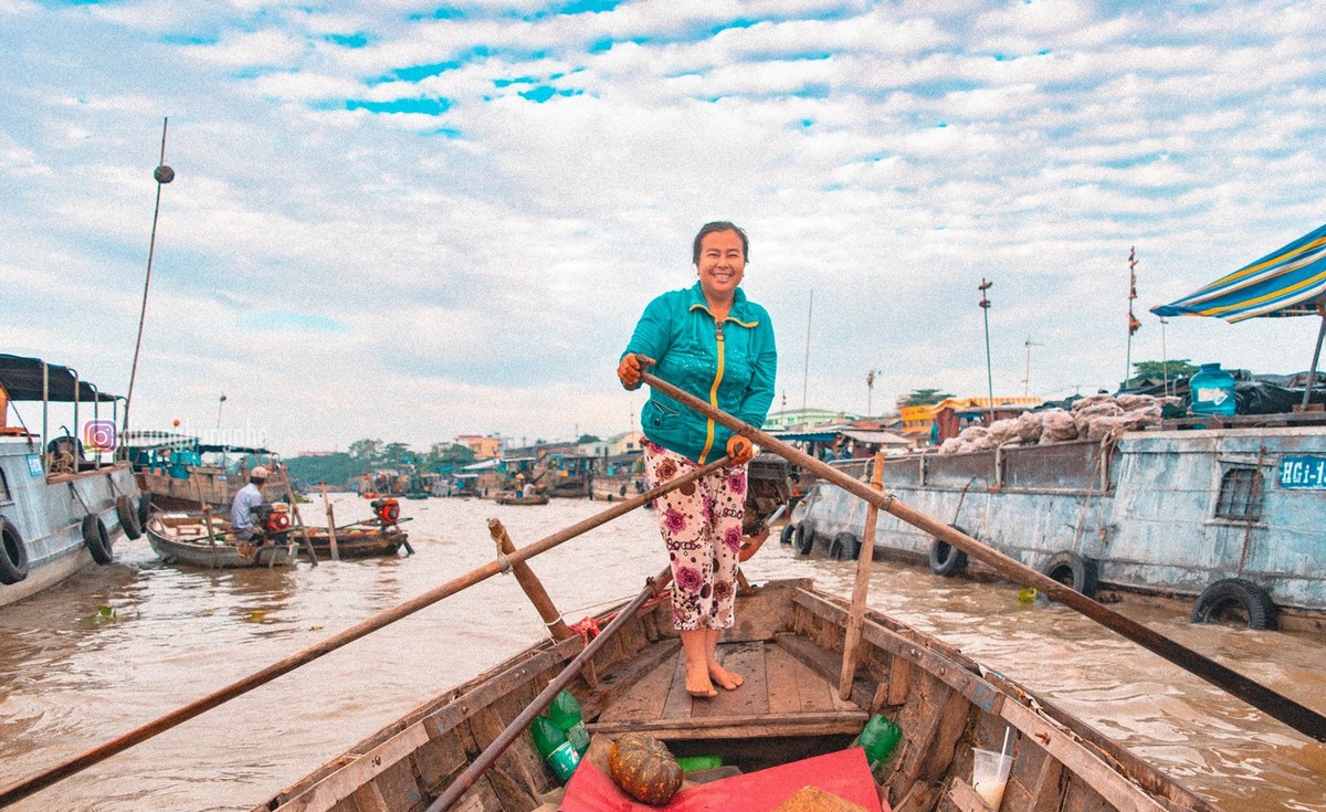 Cai Rang Floating Market: The smiles are always on the sellers' faces