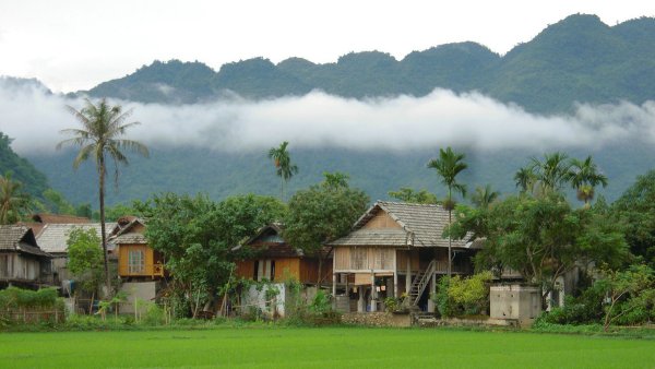Exploring 10 most beautiful tourist spots in Mai Chau, Hoa Binh