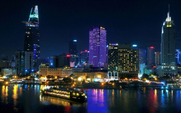 Ho Chi Minh City Night Tour with Water Bus and Dinner Cruise