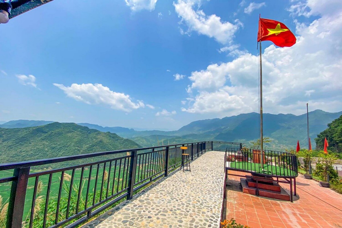 Tourist Spots in Mai Chau: Mai Chau Flagpole