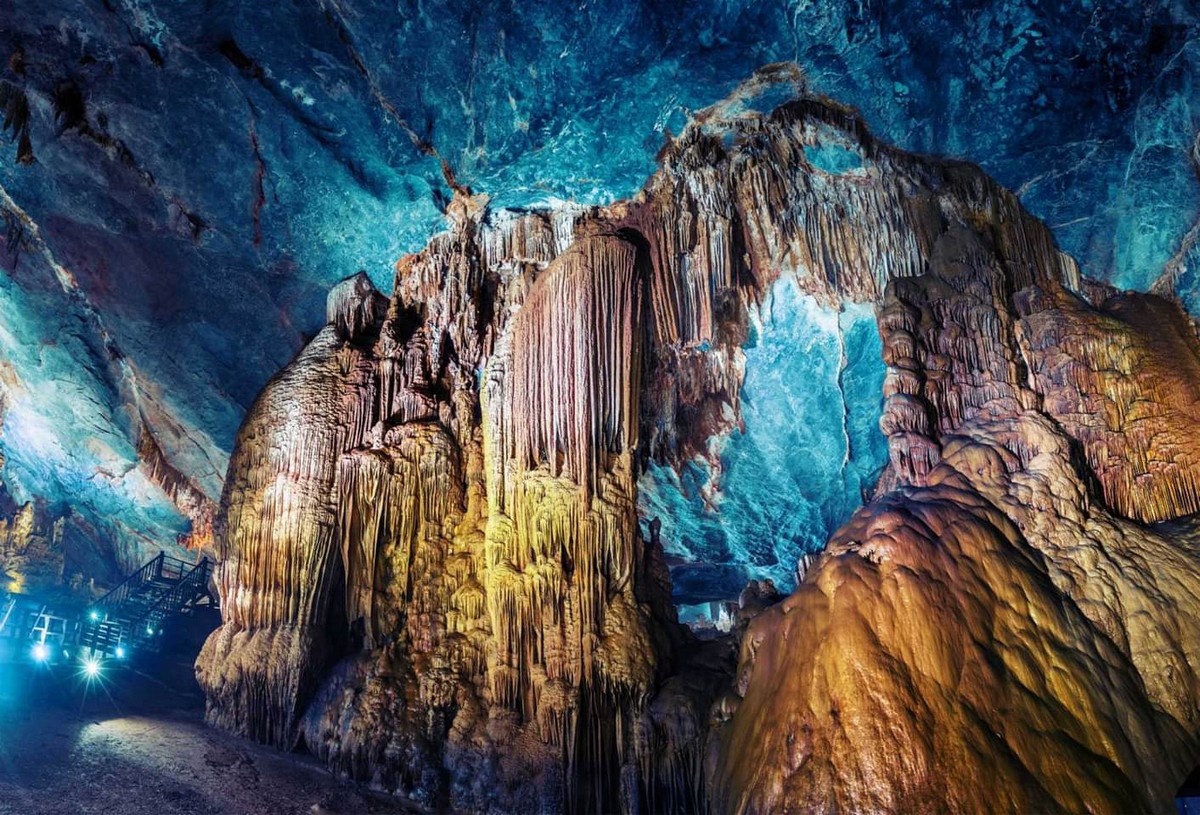 Destinations in Quang Binh: Paradise Cave