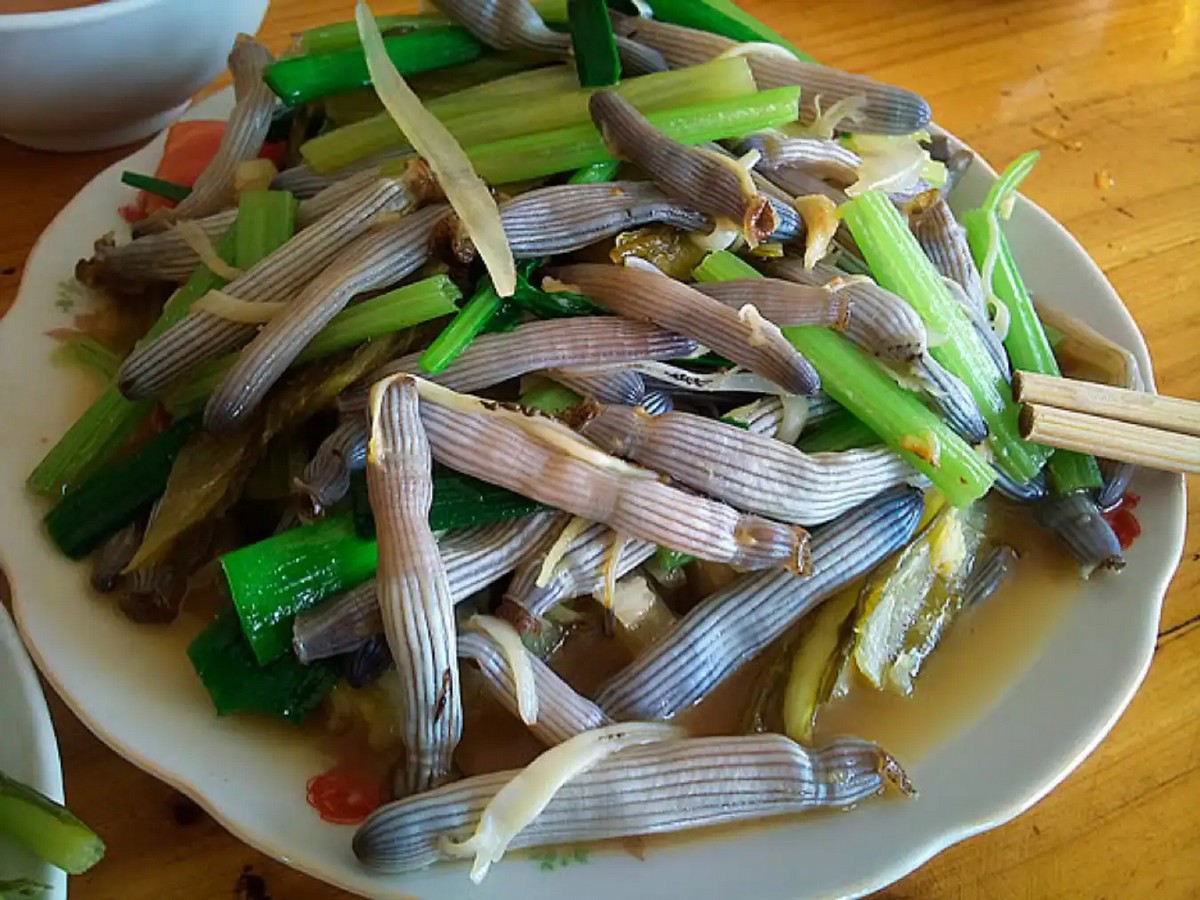 Quang Binh Cuisine: Peanut Worms Salad (Goi Sa Sung)
