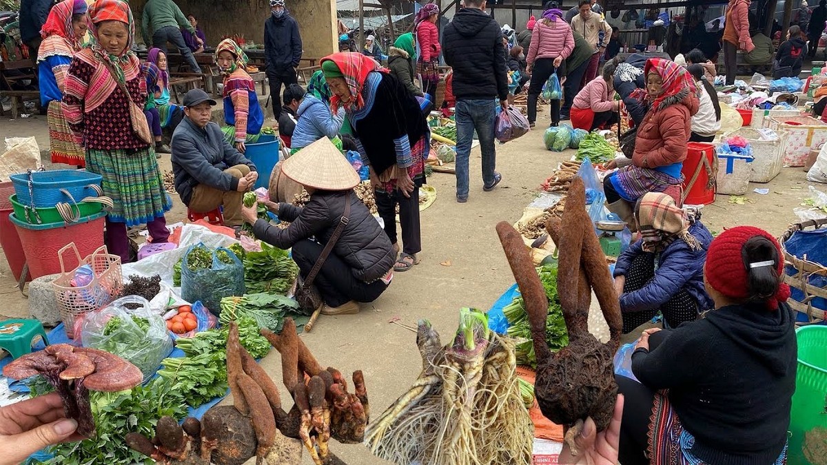 Travel to Pu Luong: Pho Doan Bazaar