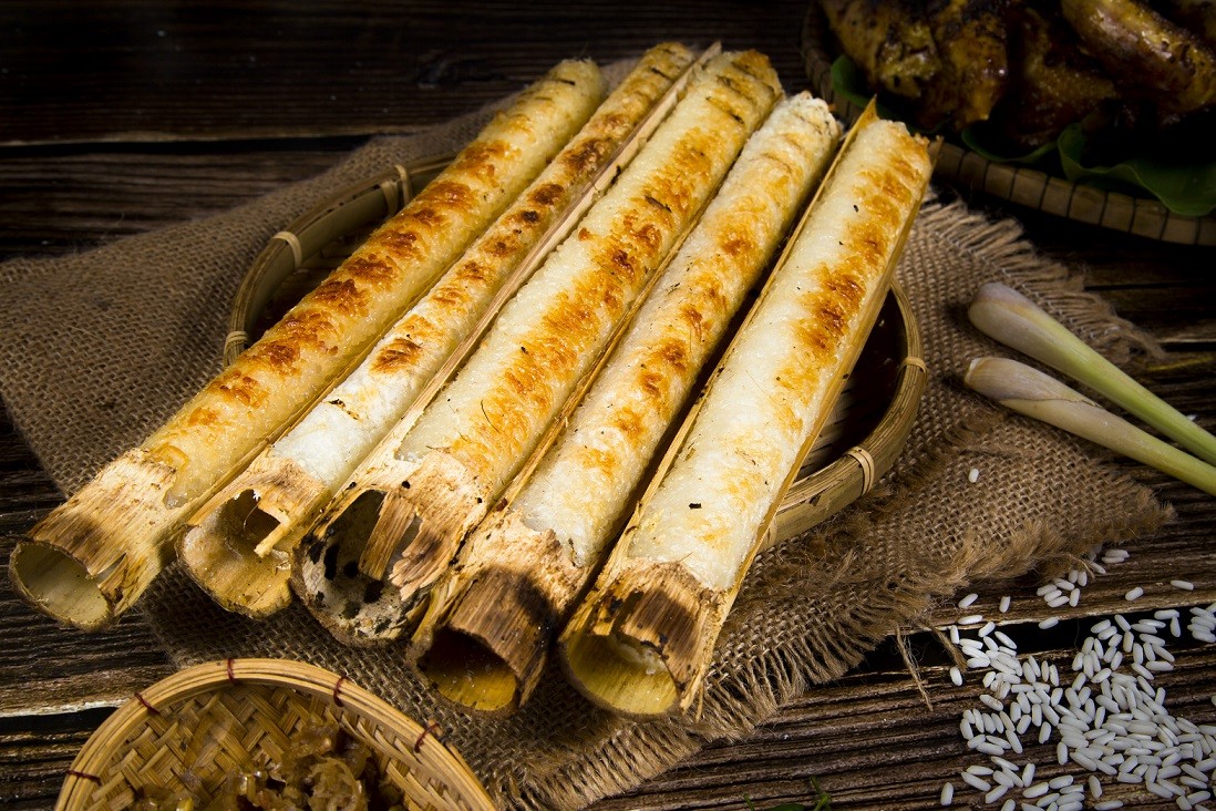What to eat in Mai Chau: Rice In Bamboo Tube