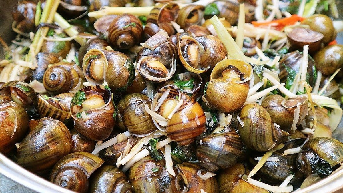 Food in Moc Chau: Suoi Bang Rock Snails