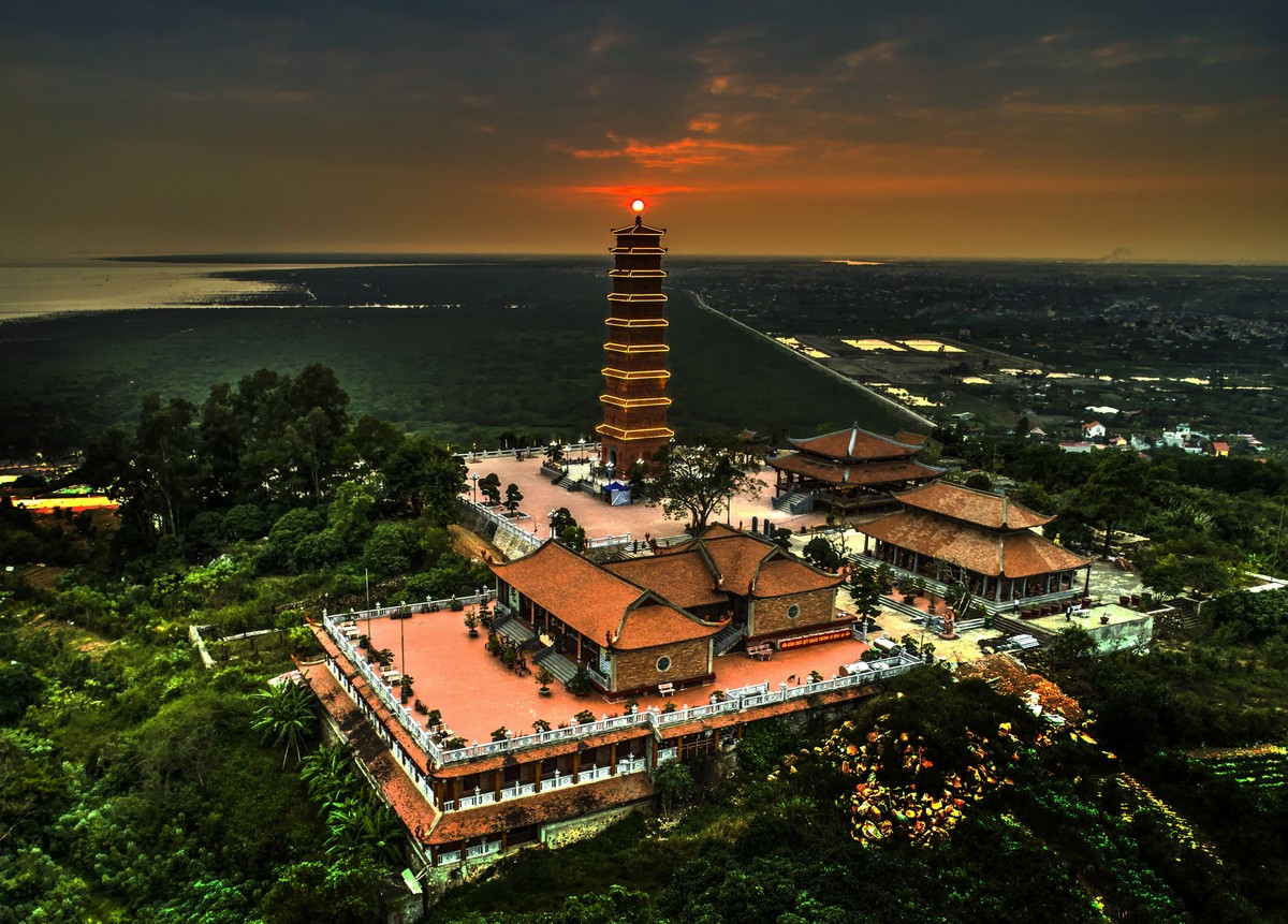 Places to Go in Hai Phong: Tuong Long Tower