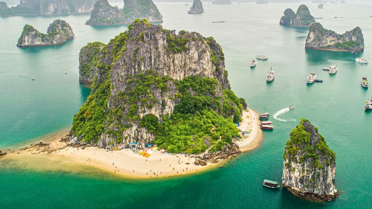 Ha Long Bay renowned for its breathtaking limestone karsts and islets