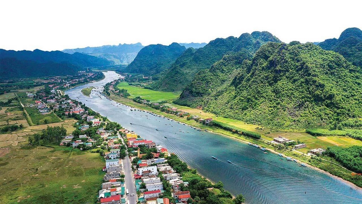 Hills and mountains occupy 85% of Quang Binh's terrain
