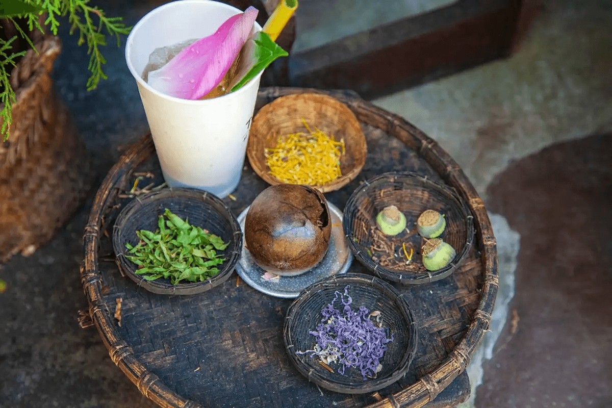 Hoi An Travel Guide: Must-try Local Food - Nuoc Mot