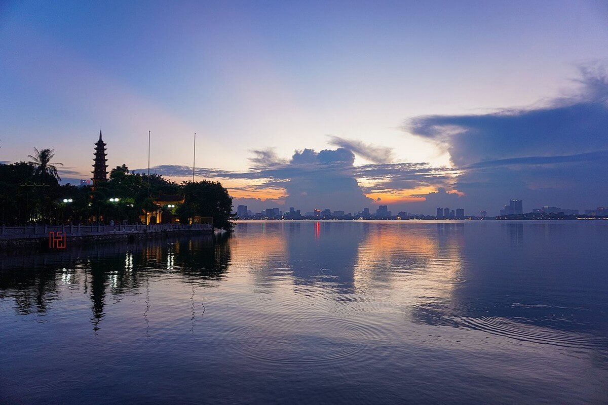 Hanoi Travel Guide: Must-Visit Places in Hanoi - West Lake