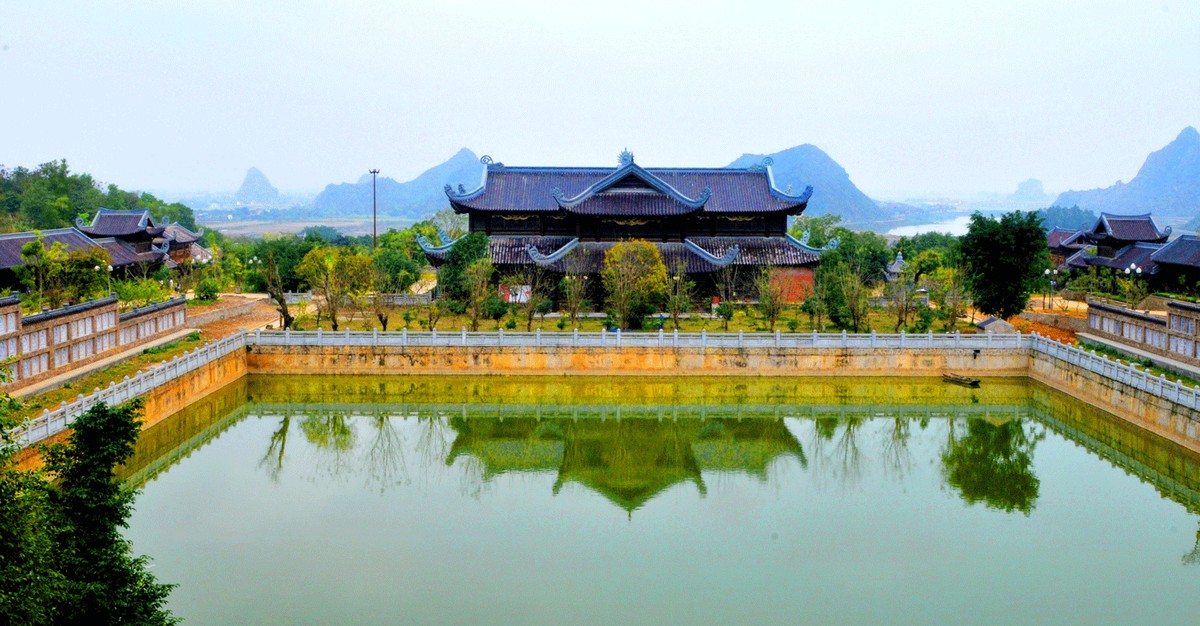 Ninh Binh Travel Guide Best Things to Do - Discover the rich culture of the area