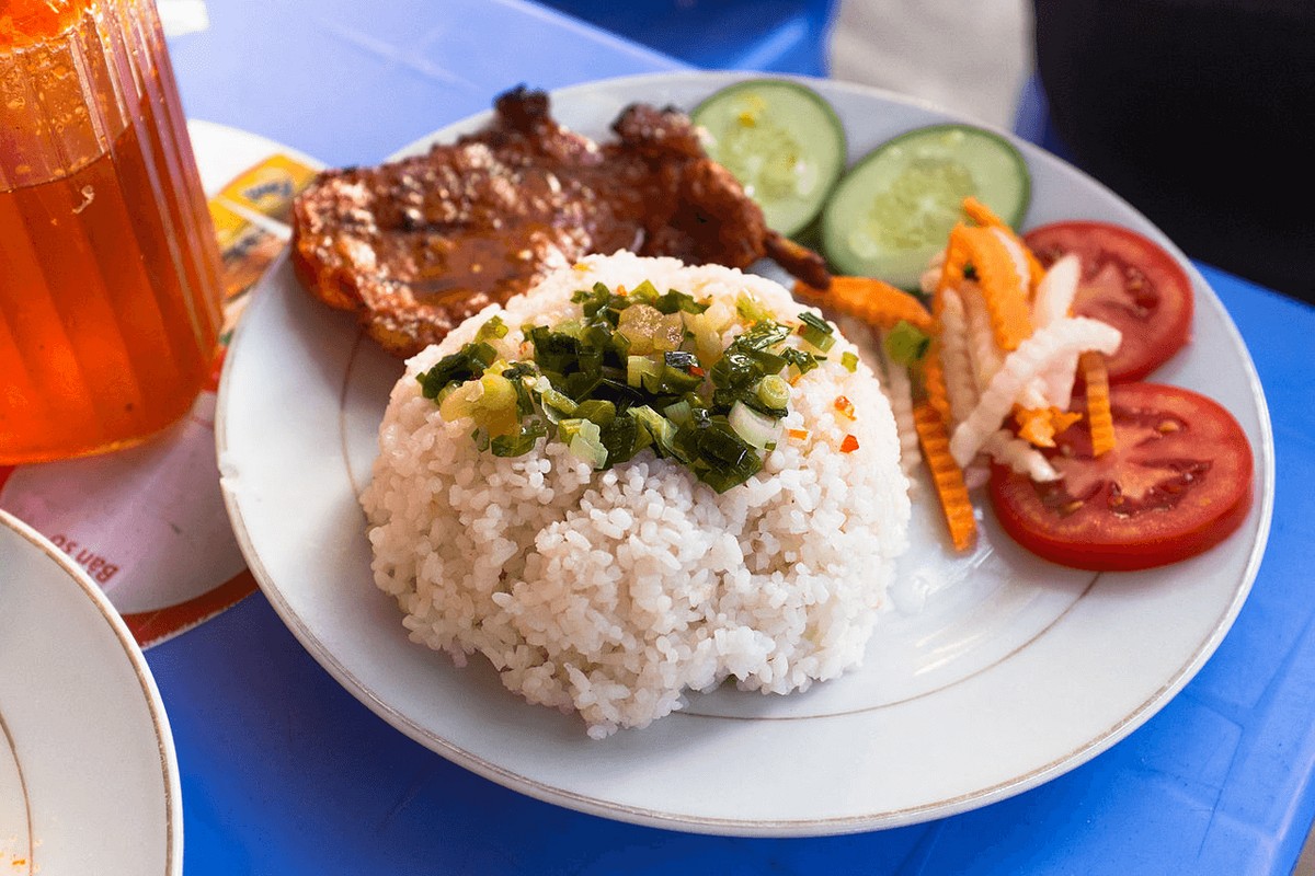 Saigon Travel Guide: Must-Try Local Food - Com tam