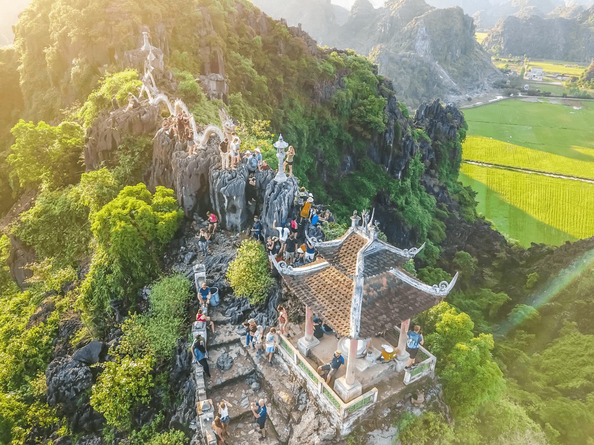 The impressive sceneries in the area never fail to leave anyone visiting Ninh Binh in awe