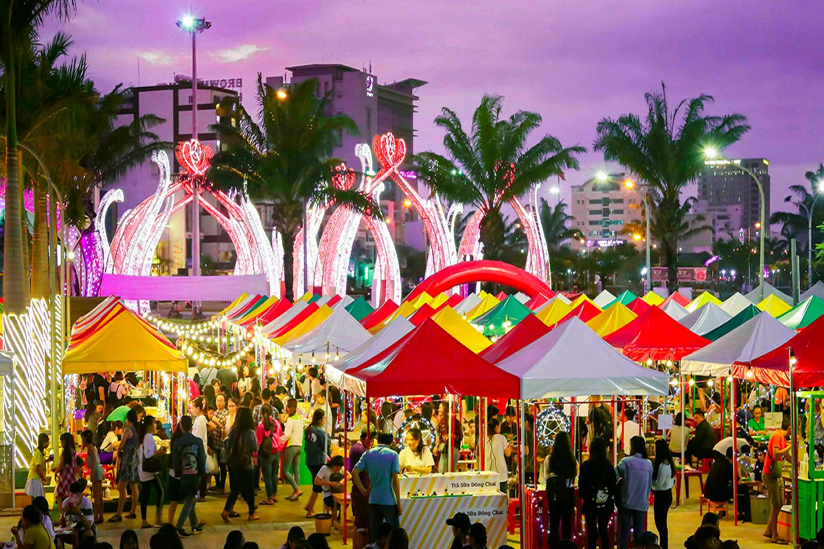 Things to Do in Da Nang - Uncover the lively Han River Night Market