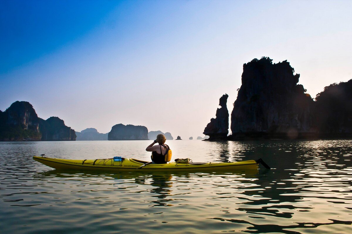 Halong Bay Travel Guide: Things to Do - Kayaking