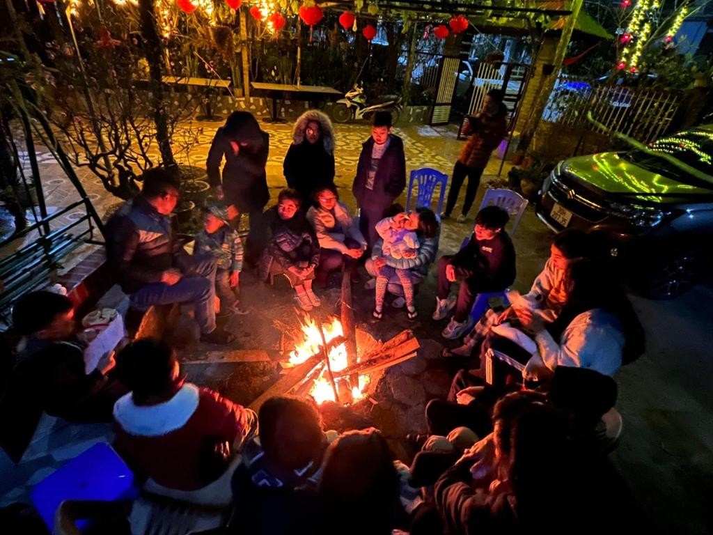 Things to do in Sapa at night Bonfire gathering