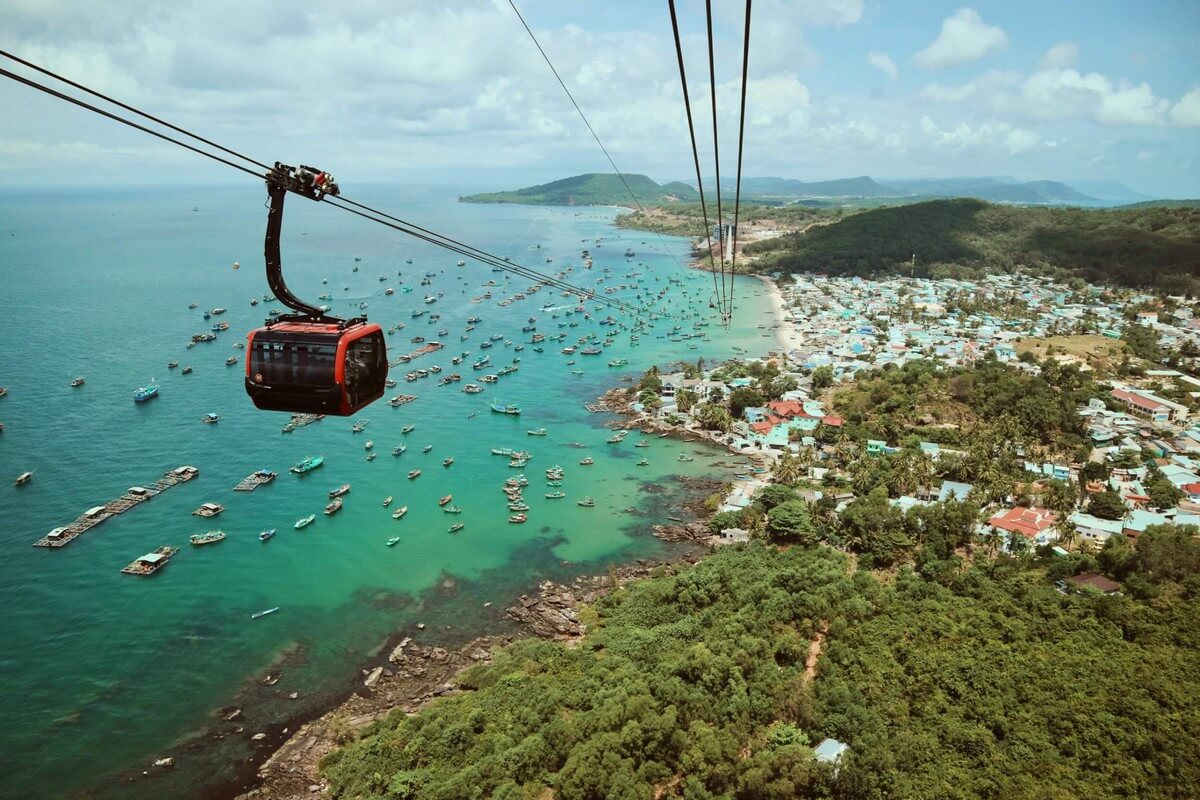 Top Tourist Attractions in Phu Quoc Island - Cable Car to Hon Thom
