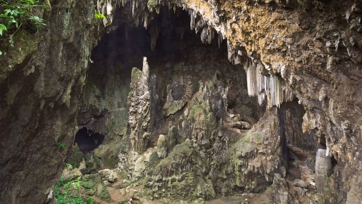 Mai Chau Travel Guide: Tourist Spots in Mai Chau - Chieu Cave