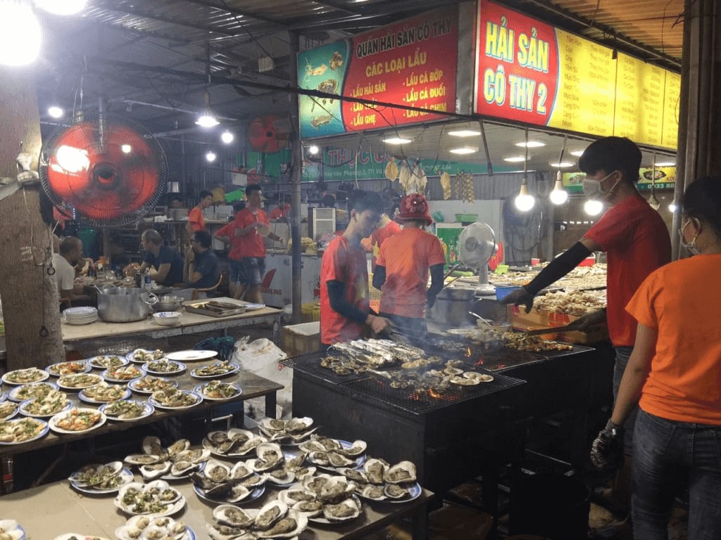 Vung Tau Travel Guide: Best Things to Do - Fresh seafood sold in Xom Luoi Market