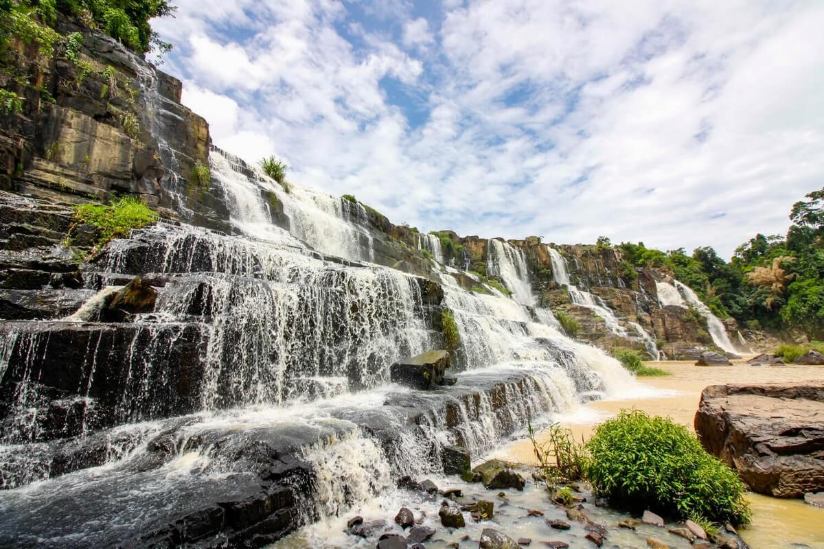 Waterfalls in Da Lat - Pongour waterfall