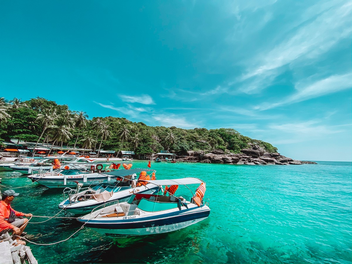 Best Places to Visit in Phu Quoc - An Thoi Islands is a picturesque cluster of 18 isles, accessible by boat or cable car