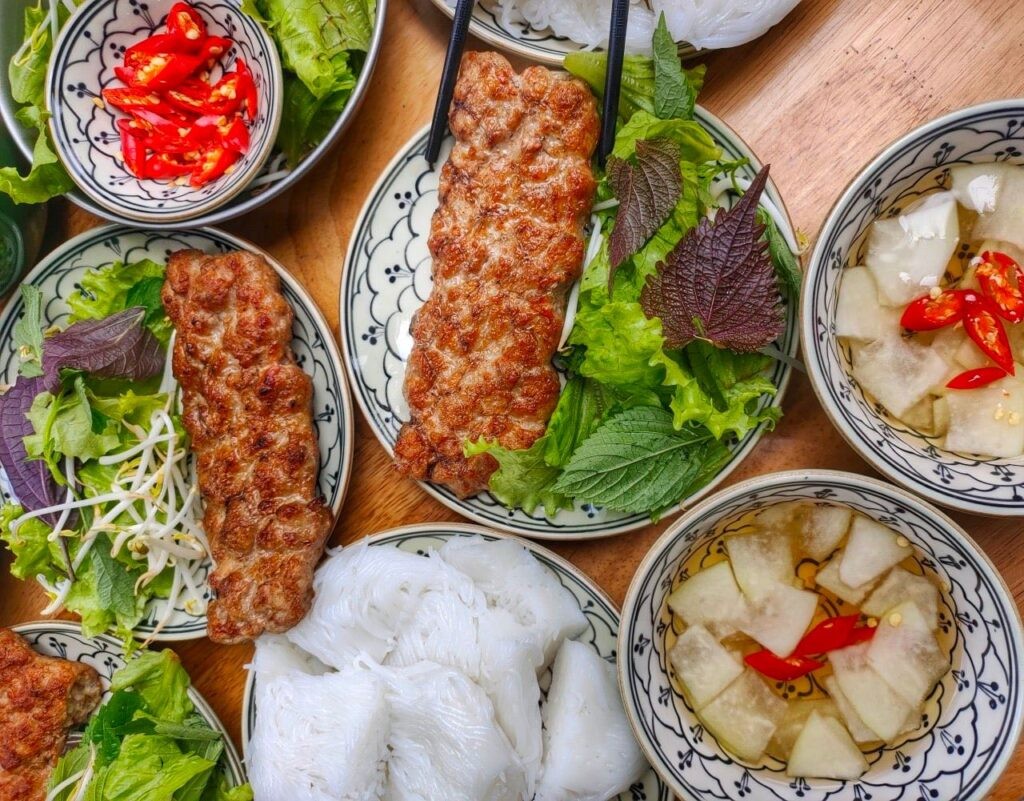 Best local foods in Ninh Binh - Bun Cha Quat (Vermicelli Noodles with Pork)