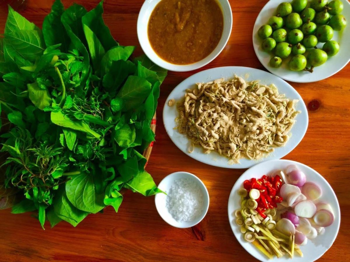 Best local foods in Ninh Binh - Nhech Fish Salad (Goi Ca Nhech)