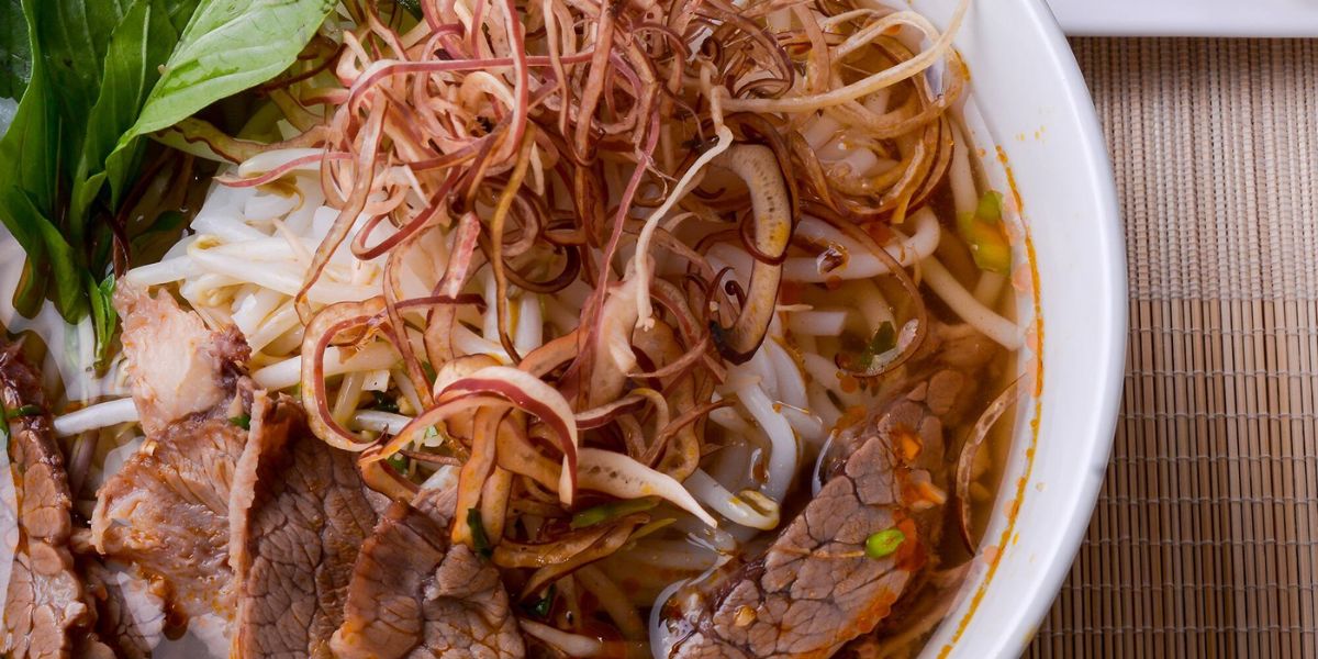 Brief overview of Bun Bo Hue and its popularity