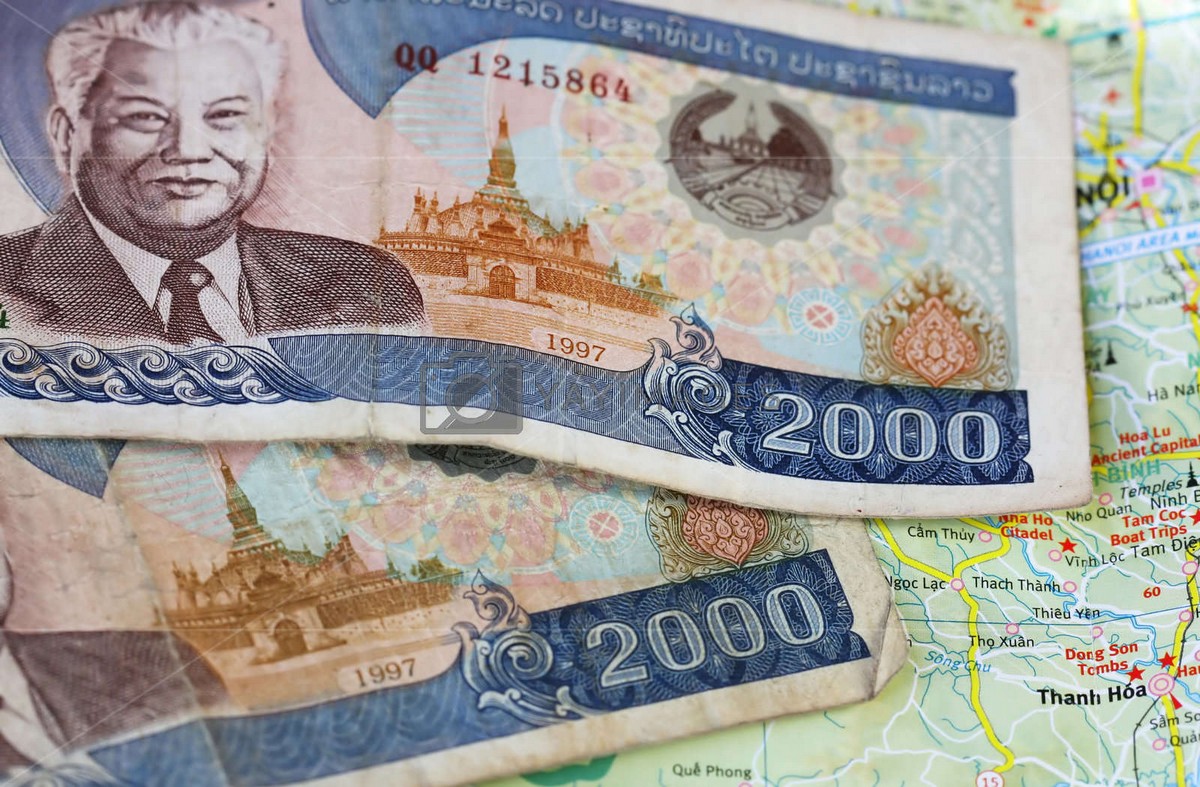 Laos Travel Guide: Laos currency