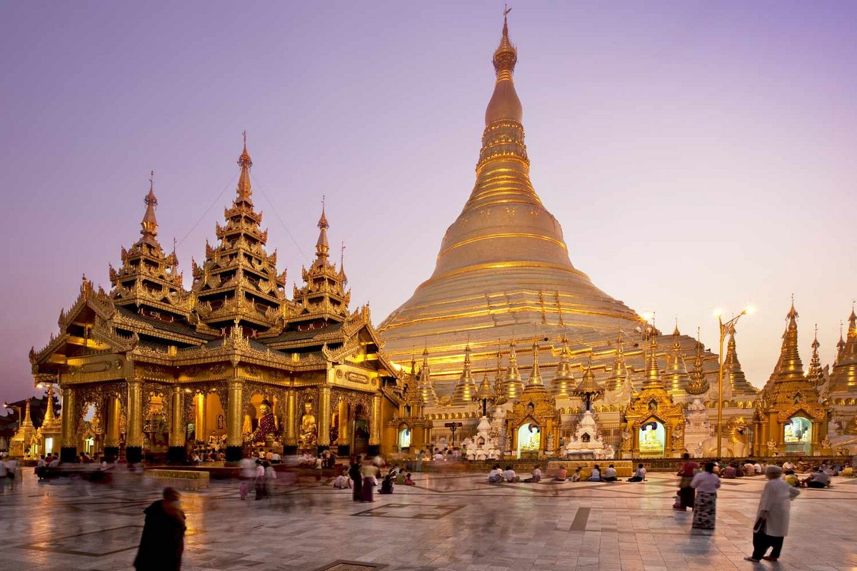 Myanmar Travel Guide: Top Tourist Attractions - The Shwedagon Pagoda in Yangon