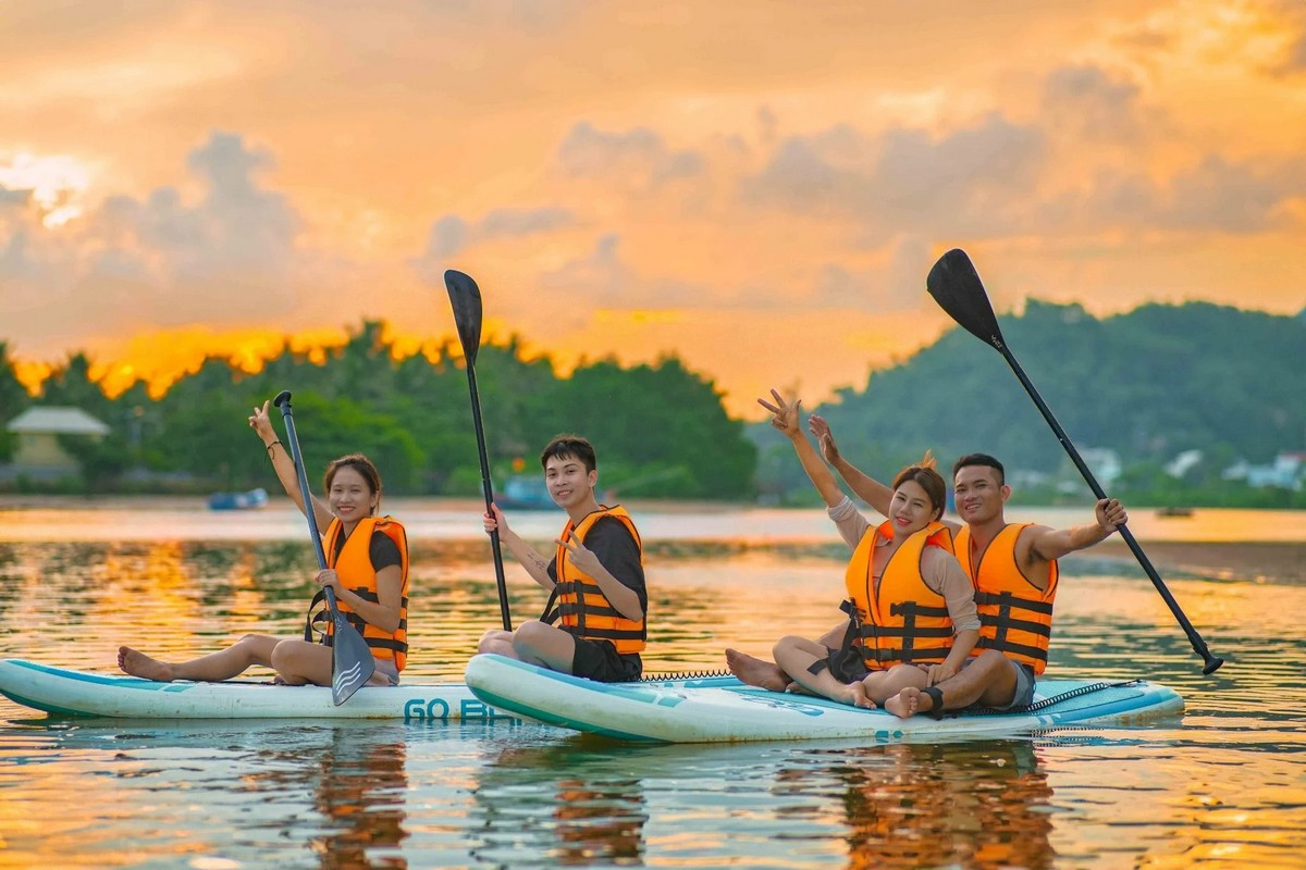 Things to Do in Nha Trang - Watch the Sunset while Paddle Boarding