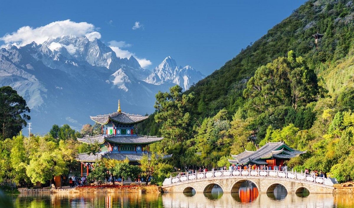 Yunnan is renowned for its vibrant ethnic culture and stunning landscapes