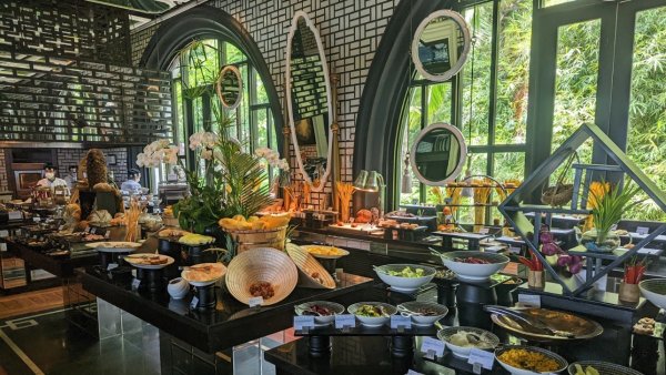 Da Nang restaurant La Maison 1888, with a Michelin Star, presents a fusion of French and Vietnamese cuisine