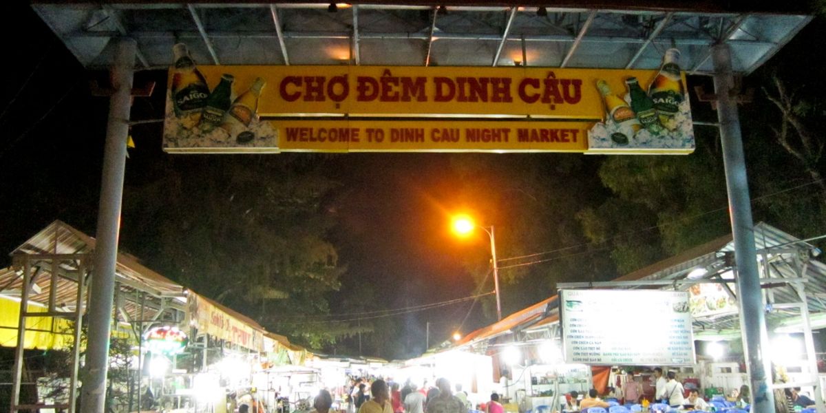 Vinpearl Phú Quốc Dinh Cau Night Market