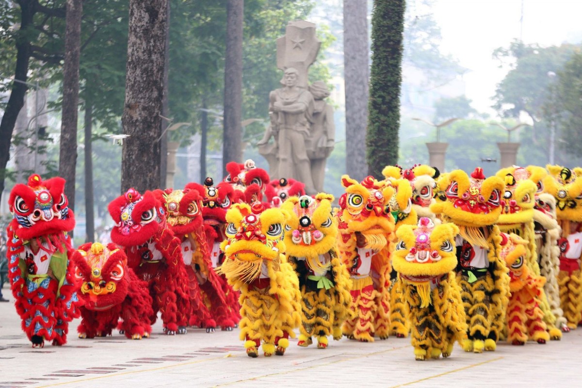 tet vietnamese new year Lion and dragon dances bring success and good fortune for new year
