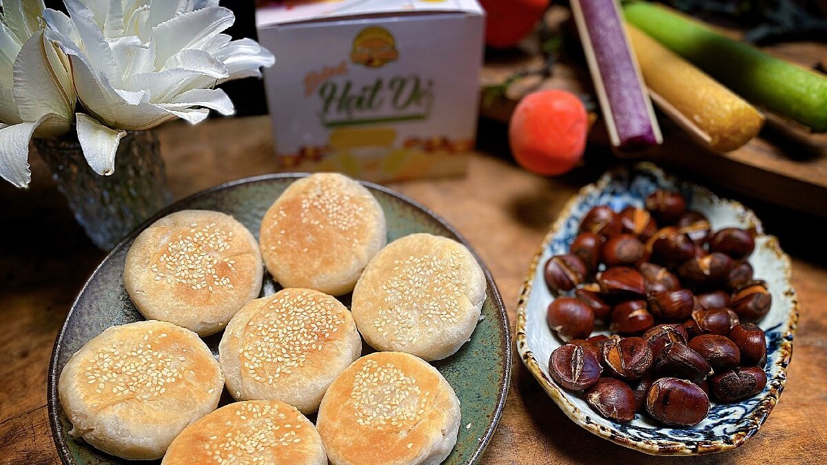 Chestnut cake Sapa is a delightful delicacy beloved by many locals and visitors alike