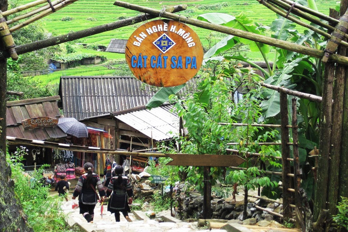 Reach Cat Cat Village easily by hiking or taking a short taxi ride from Sapa