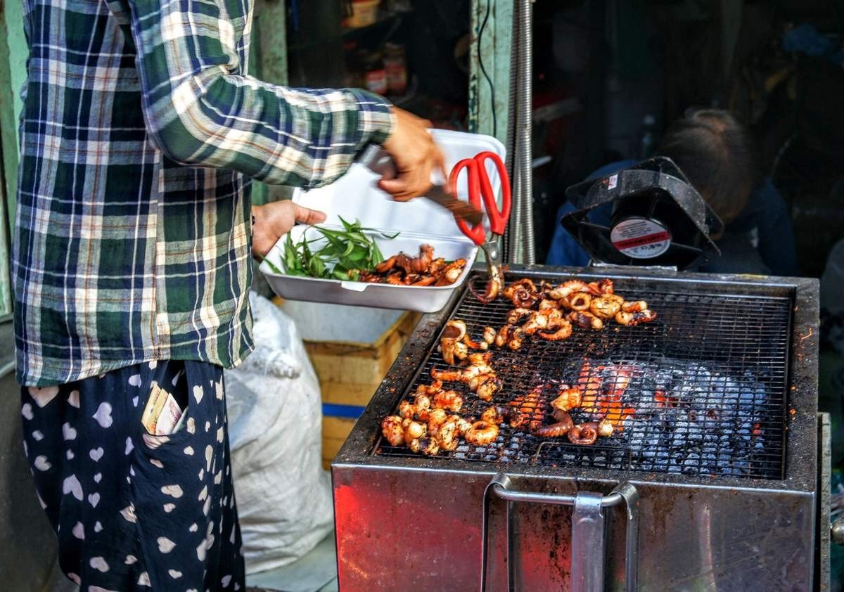 Things to Do in Vung Tau Inside the market, there are food vendors where you can enjoy seafood on the spot