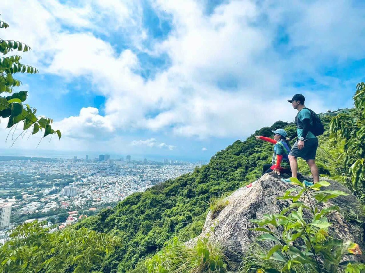 Big Mountain Vung Tau It is said that the mountain had witnessed the romantic love story of a general under Emperor Quang Trung