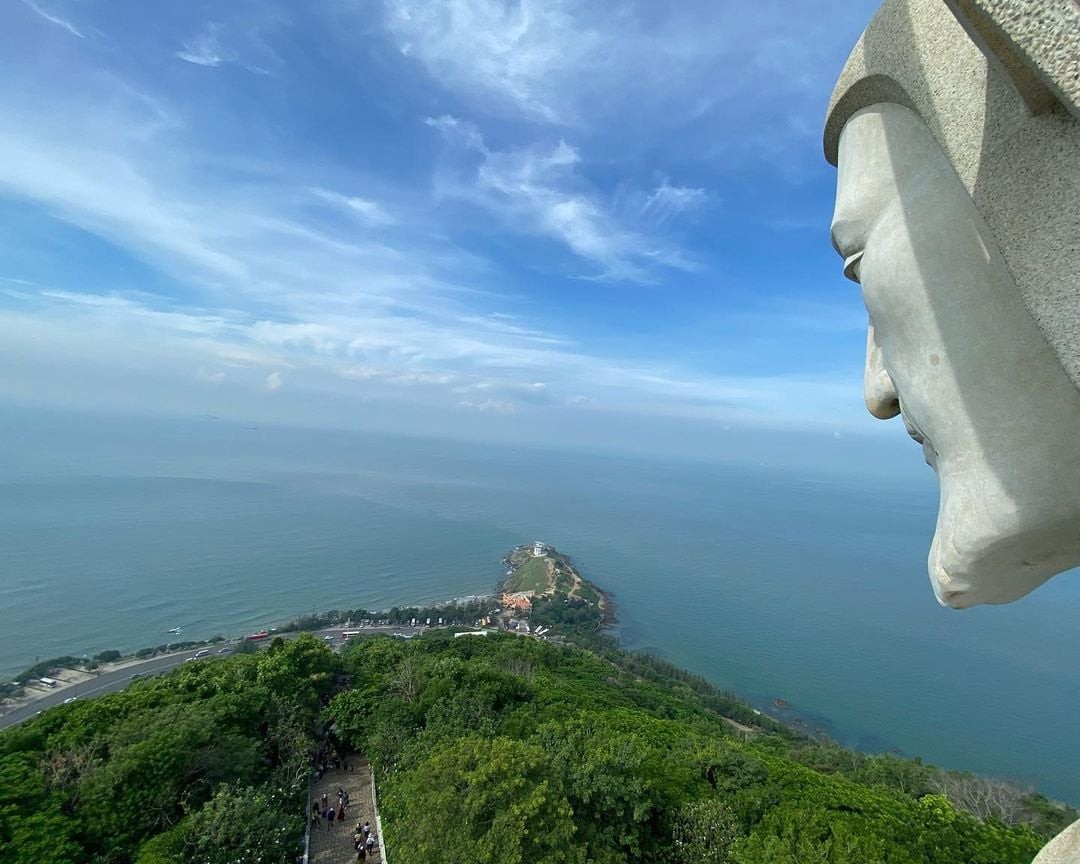 Christ of Vung Tau Standing on the arm of Christ the King of Vung Tau, you can see the Nghinh Phong Cape